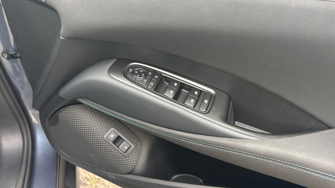 BYD Seal 6 1.5 DM-i Boost 4dr e-CVT Saloon - Image 21